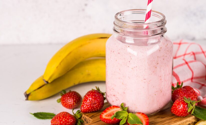 Full of Fiber Strawberry Smoothie